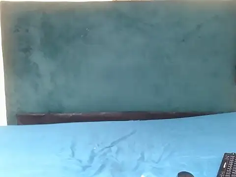 Snapshot of Freaky-Nicky18 chatting on 11-18-25, 12:20 Freaky-Nicky18 online show from 11-18-25, 12:20