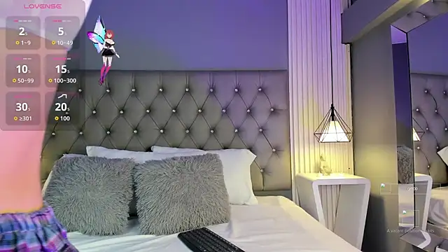 Snapshot of LunaBloomn chatting on 11-05-25, 05:02 LunaBloomn online show from 11-05-25, 05:02