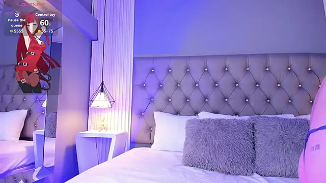 Snapshot of LunaBloomn chatting on 11-18-25, 05:06 LunaBloomn online show from 11-18-25, 05:06