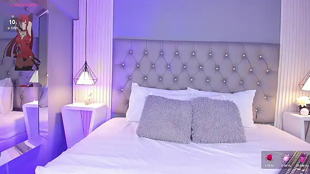 Snapshot of LunaBloomn chatting on 12-03-25, 05:11 LunaBloomn online show from 12-03-25, 05:11