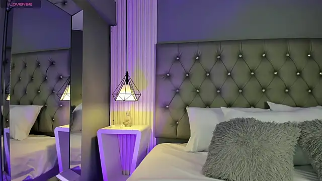 Snapshot of LunaBloomn chatting on 01-13-26, 05:07 LunaBloomn online show from 01-13-26, 05:07