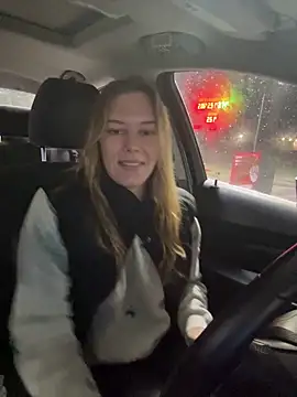 Snapshot of AllesandraLove chatting on 12-19-25, 12:34 AllesandraLove online show from 12-19-25, 12:34