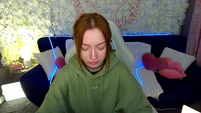 FoxyMayy online show from 04-10-26, 06:40