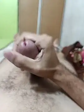 Snapshot of Oussama31_oran chatting on 09-19-25, 01:23 Oussama31 oran online show from 09-19-25, 01:23