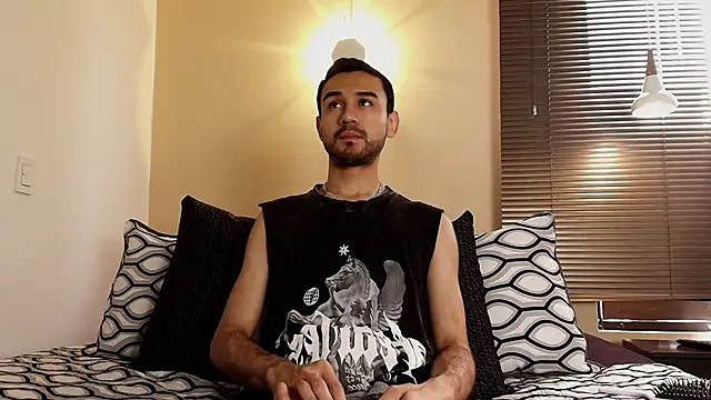 Axel Moon S online show from 11-22-25, 02:05