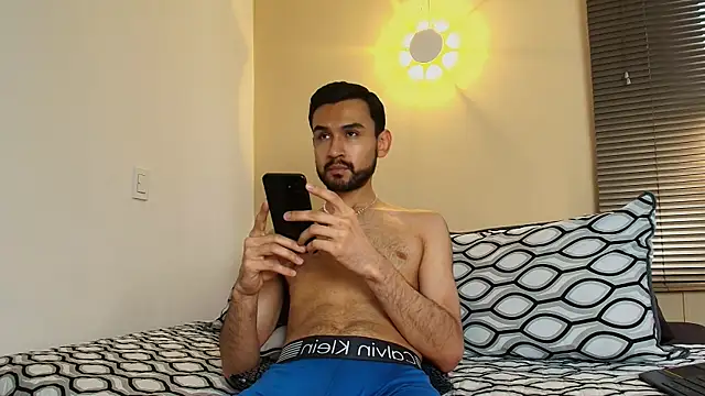 Axel Moon S online show from 12-13-25, 07:53