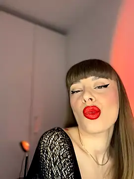 BabyBee  online show from 11-22-25, 09:25