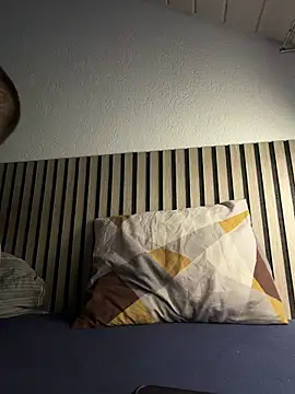 Snapshot of entifyy chatting on 02-23-26, 11:13 entifyy online show from 02-23-26, 11:13