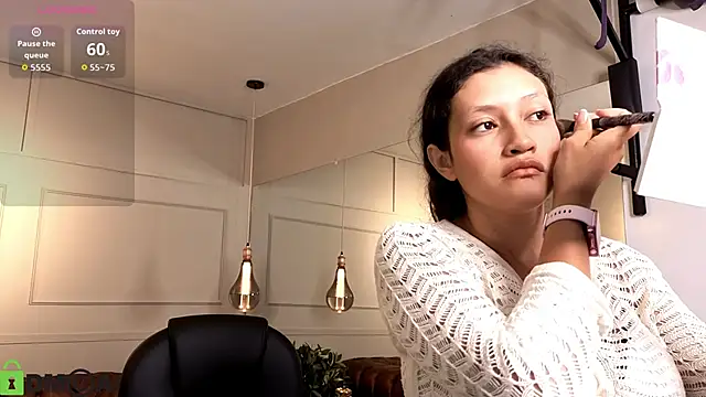 ArielBlossom    online show from 10-09-25, 11:08