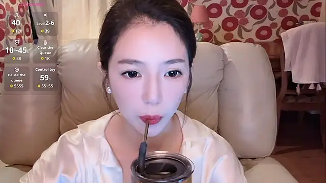 Snapshot of miss-lin chatting on 10-06-25, 01:08 miss-lin online show from 10-06-25, 01:08
