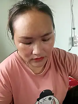 Snapshot of Tamara-a chatting on 02-15-26, 06:10 Tamara-a online show from 02-15-26, 06:10