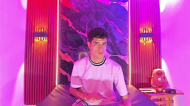 Lucky boys  X online show from 10-02-25, 11:17