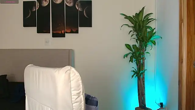 MaryMoon  online show from 11-30-25, 09:19