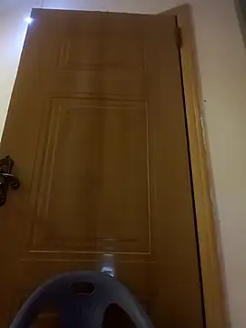 Snapshot of luy-xinh02 chatting on 10-09-25, 02:15 luy-xinh02 online show from 10-09-25, 02:15