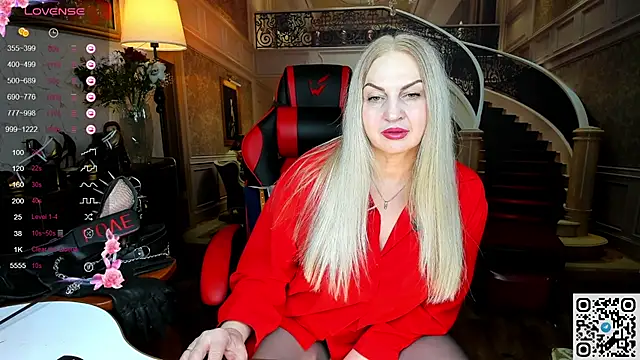 Snapshot of Nina_Devillle chatting on 03-15-26, 02:39 Nina Devillle online show from 03-15-26, 02:39