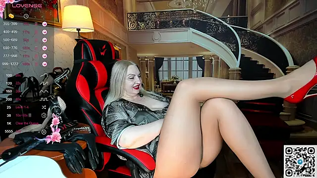 Snapshot of Nina_Devillle chatting on 03-27-26, 11:21 Nina Devillle online show from 03-27-26, 11:21