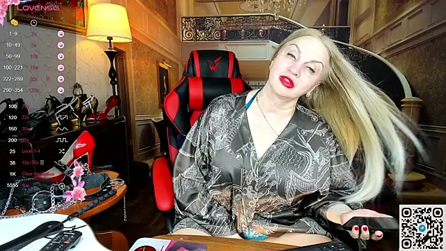 Snapshot of Nina_Devillle chatting on 04-12-26, 01:38 Nina Devillle online show from 04-12-26, 01:38