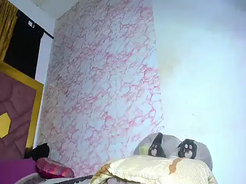 Snapshot of franchescadoll chatting on 11-14-25, 08:40 franchescadoll online show from 11-14-25, 08:40