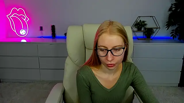 Alina Blonde online show from 10-03-25, 12:02