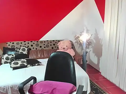 Soffy Skye online show from 11-28-25, 04:15