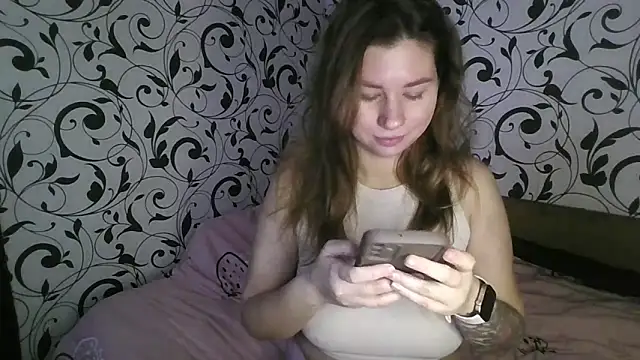 YourEmilie online show from 11-24-25, 08:25