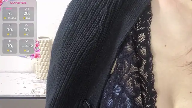 mari maria online show from 10-25-25, 02:56