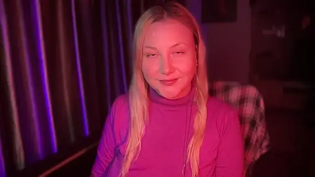 Snapshot of BikiHellena chatting on 12-05-25, 01:47 BikiHellena online show from 12-05-25, 01:47