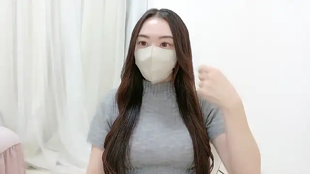 Snapshot of _Mia_land_ chatting on 10-13-25, 01:22  Mia land  online show from 10-13-25, 01:22