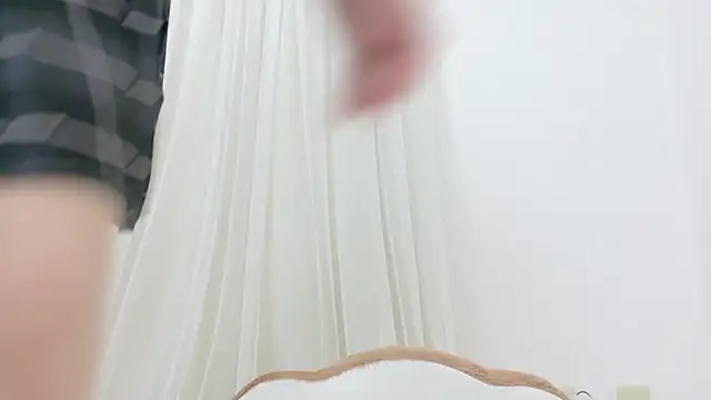 Snapshot of _Mia_land_ chatting on 10-17-25, 01:25  Mia land  online show from 10-17-25, 01:25