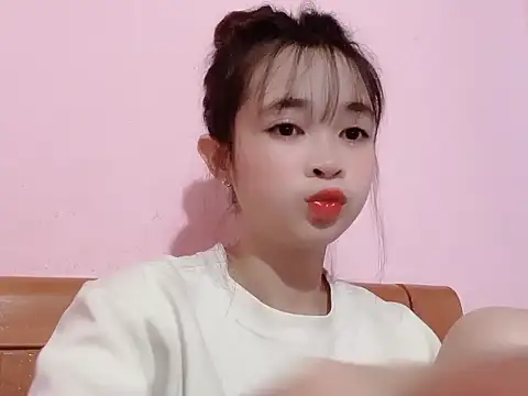 Snapshot of Suna7383 chatting on 09-30-25, 02:55 Suna7383 online show from 09-30-25, 02:55