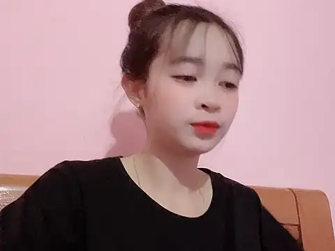 Snapshot of Suna7383 chatting on 10-18-25, 05:25 Suna7383 online show from 10-18-25, 05:25