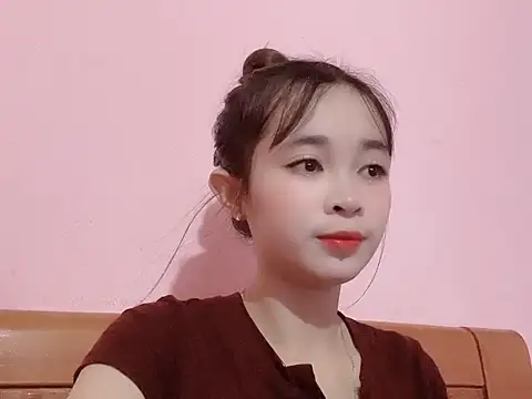 Snapshot of Suna7383 chatting on 10-19-25, 05:13 Suna7383 online show from 10-19-25, 05:13