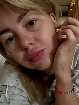 MartaLuna  online show from 10-12-25, 08:35