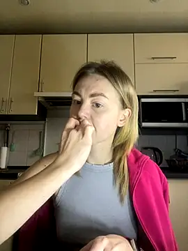 MartaLuna  online show from 12-05-25, 11:08