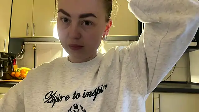 MartaLuna  online show from 04-10-26, 03:50