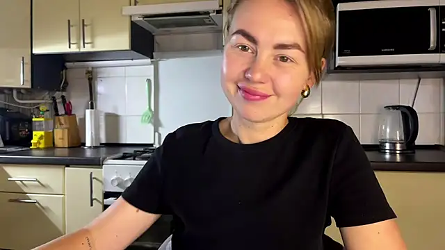 MartaLuna  online show from 07-09-26, 06:34