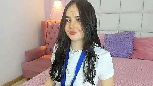 Snapshot of Ashleypetit chatting on 05-03-26, 12:55 Ashleypetit online show from 05-03-26, 12:55
