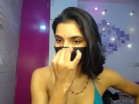 Snapshot of Sweetangle24 chatting on 10-04-25, 08:40 Sweetangle24 online show from 10-04-25, 08:40