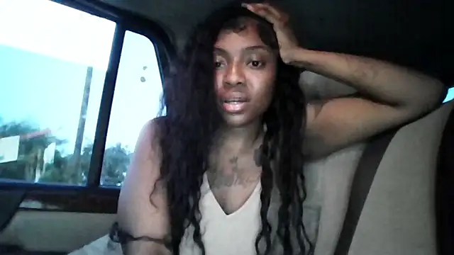 Snapshot of Cocochanel4567 chatting on 05-20-26, 03:02 Cocochanel4567 online show from 05-20-26, 03:02