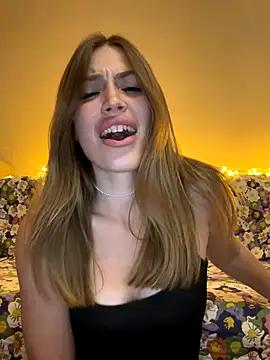 Elizabeth Tay online show from 09-28-25, 08:03