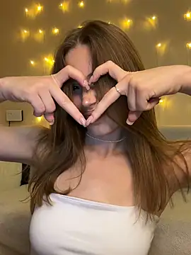 Elizabeth Tay online show from 10-05-25, 06:17