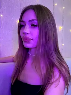 Elizabeth Tay online show from 11-27-25, 04:42