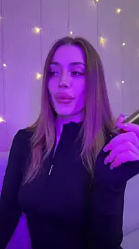 Elizabeth Tay online show from 12-14-25, 06:56