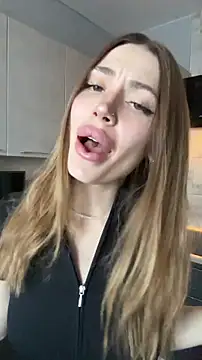 Elizabeth Tay online show from 02-12-26, 09:48