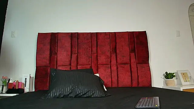 emma hearths online show from 11-24-25, 07:46