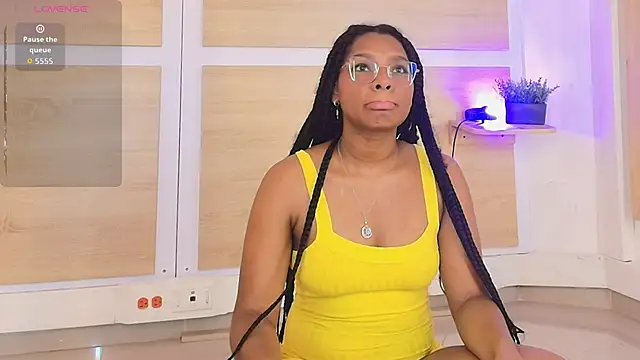 ValeryCortezm online show from 11-03-25, 02:07