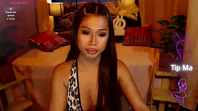 Snapshot of XGoddessOfSatisfactionxX chatting on 07-05-26, 11:12 XGoddessOfSatisfactionxX online show from 07-05-26, 11:12