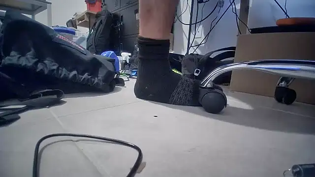 jasoncali305 online show from 12-17-25, 06:03