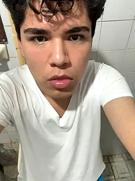 Snapshot of kjesusd12 chatting on 10-06-25, 06:11 kjesusd12 online show from 10-06-25, 06:11