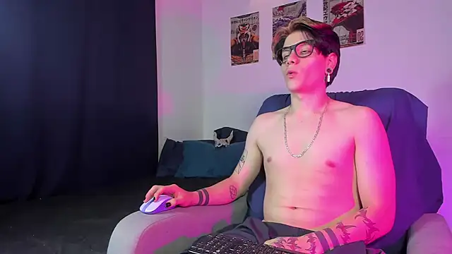 Snapshot of Jerry_Cole chatting on 10-01-25, 02:17 Jerry Cole online show from 10-01-25, 02:17